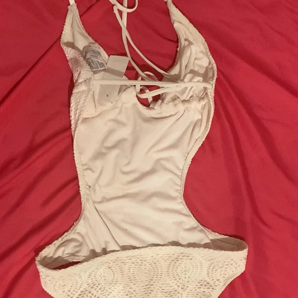 Swimsuit - Picture 2 of 3